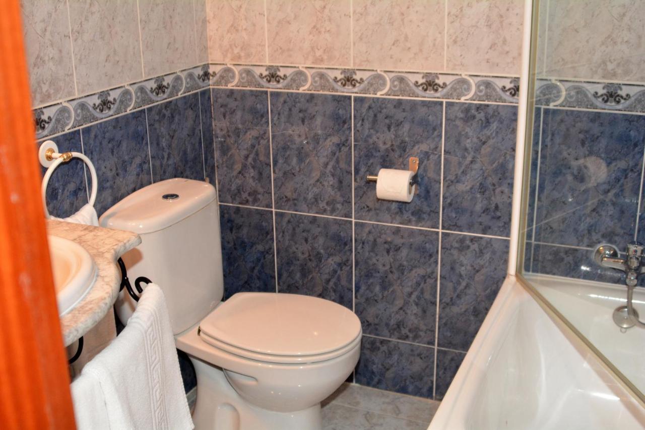 Hostal Gastrobar Carmelo Villarejo de Salvanes Екстер'єр фото