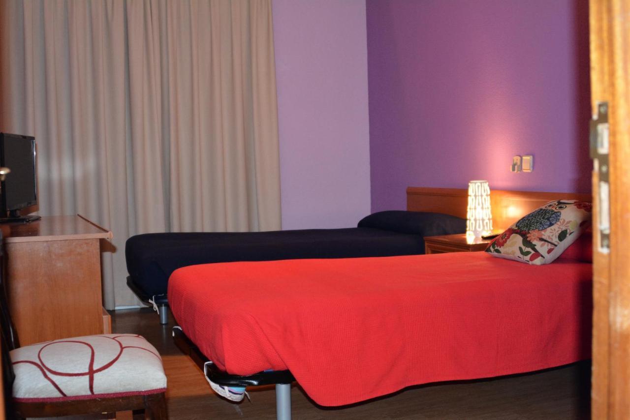 Hostal Gastrobar Carmelo Villarejo de Salvanes Екстер'єр фото