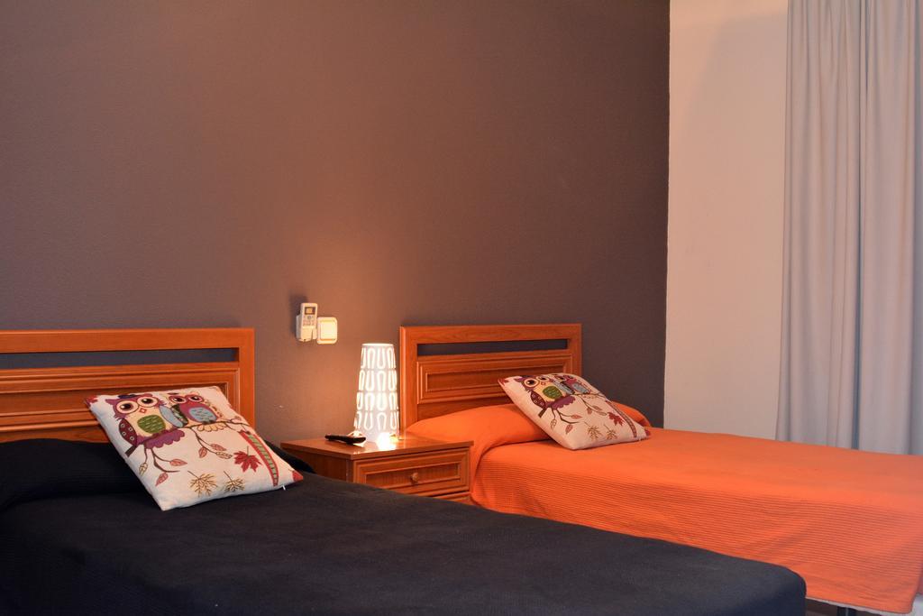 Hostal Gastrobar Carmelo Villarejo de Salvanes Екстер'єр фото